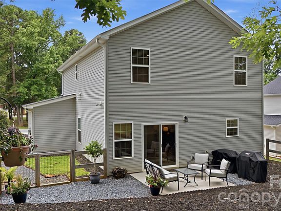 5th image of 4432 Woodwind St