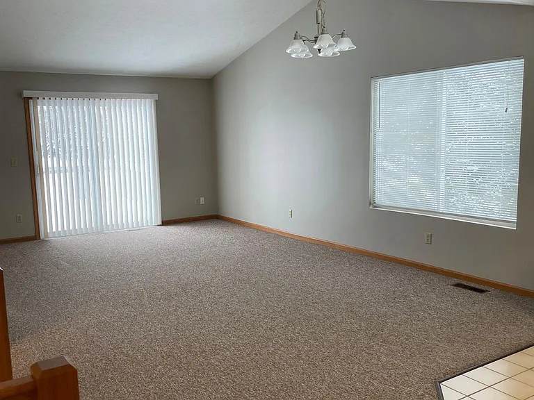 6855 Hanna Lake Ave SE — Photo 5