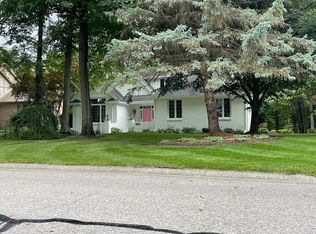 25828 Edinborough Cir, Perrysburg, OH