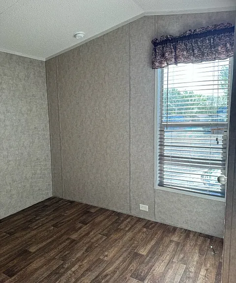 606 River Rd #18 — Photo 9