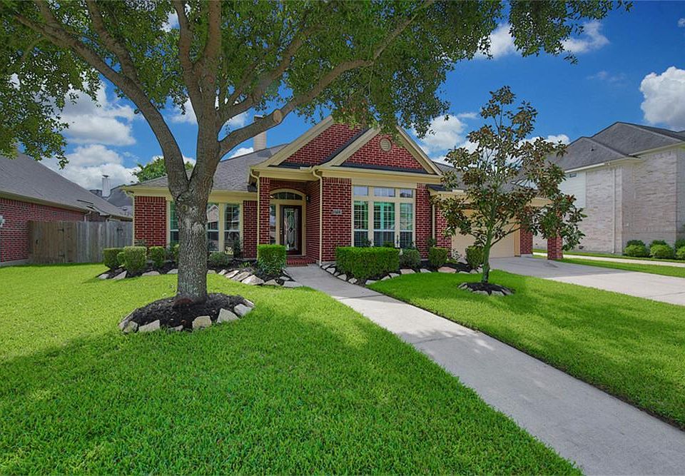 1st image of 3723 Willow Springs Dr