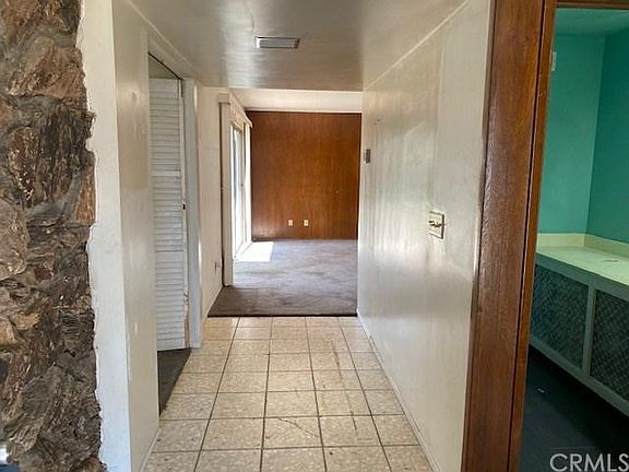 3rd image of 2042 N Olive St