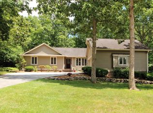 105 Rolling Green Dr, Crossville, TN 38558