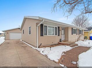 2519 S Eric Dr, Appleton, WI 54915