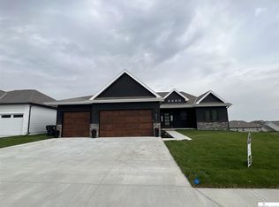 8121 S 197th Ave, Gretna, NE 68028