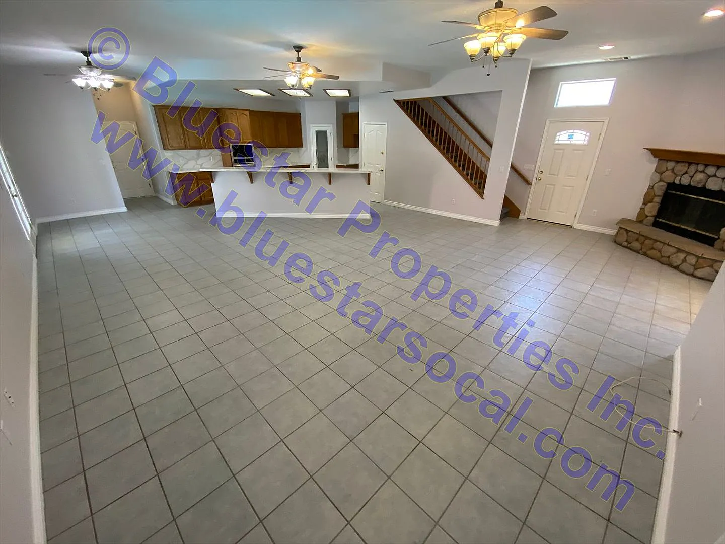 Beautiful 2 Bedroom 3 Bath on the Golf Course w/ Pool! — Photo 3
