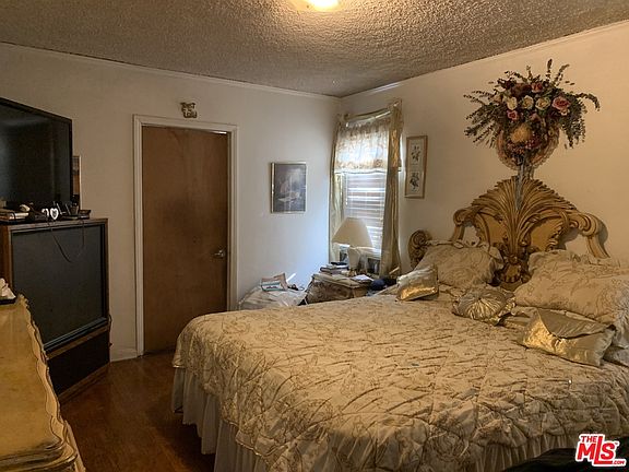 4th image of 4262 9th Ave