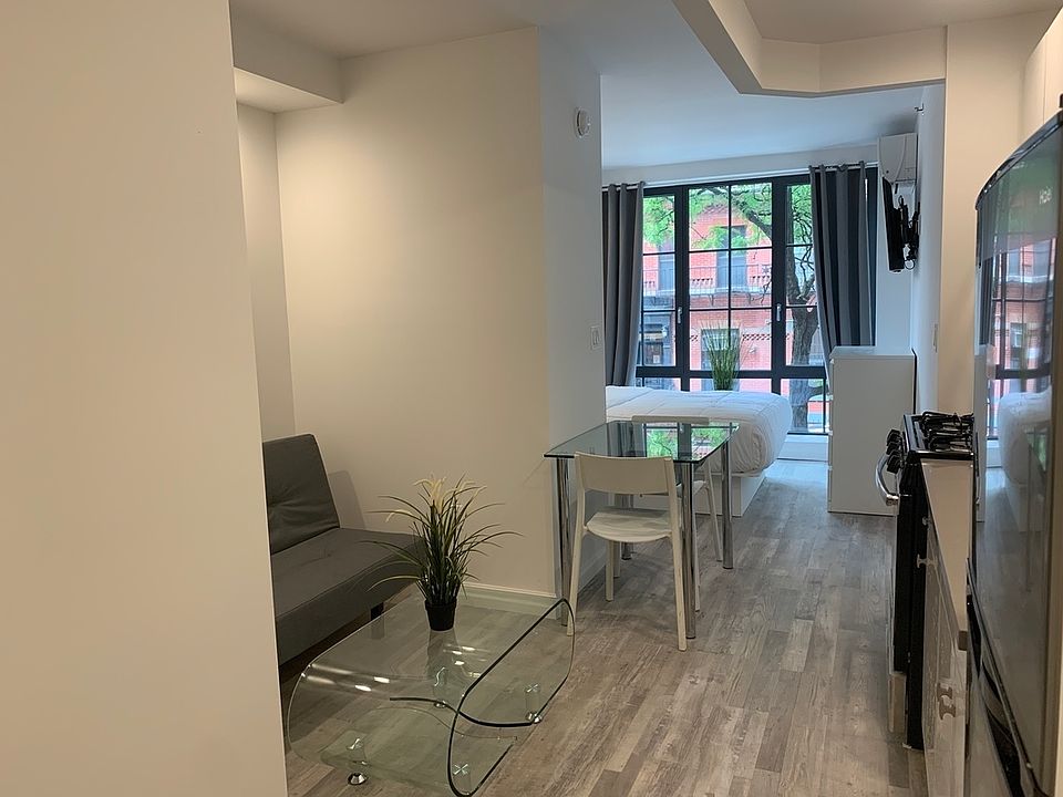 1st image of 433 W 53rd St #24
