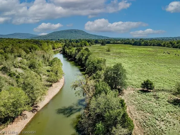 1395 Road, Red Oak, OK 74563