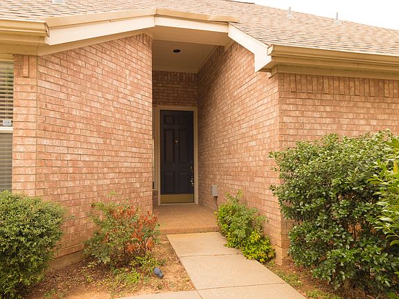 3rd image of 3921 Fairfax Dr