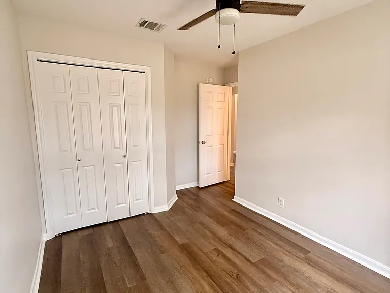 Third bedroom (front of house)