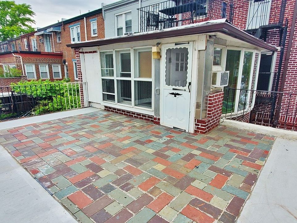 1st image of 25-20 Ditmars Blvd #2
