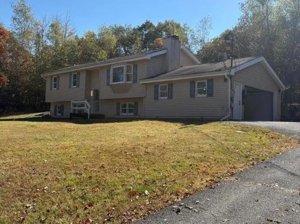 1683 Allegheny Dr, Blakeslee, PA 18610