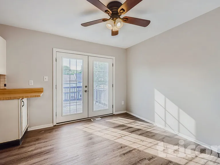 19 Clearlake Ct — Photo 14