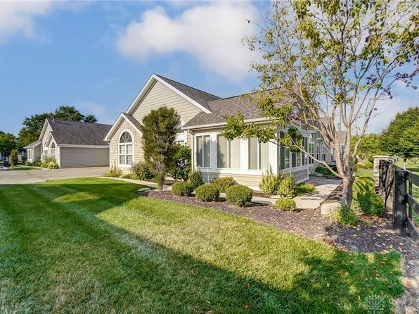 4608 Cobblestone Dr, Tipp City, OH 45371