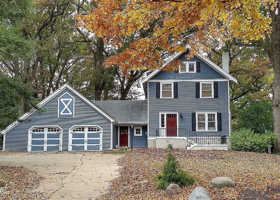 3903 N Grandview Dr, Peoria, IL 61614 | MLS #PA1220463 ...