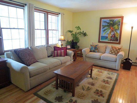 4th image of 60 Highgate Cir