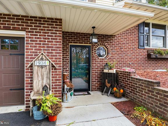 5th image of 1934 Forge Heights Ln