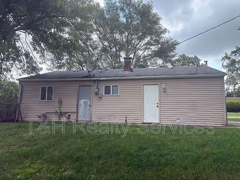 2714 Dawson St — Photo 3