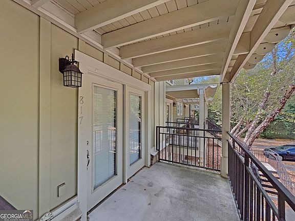 2nd image of 490 Barnett Shoals Rd APT 817