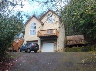 825 S 73rd St, Springfield, OR 97478