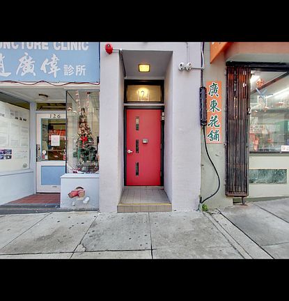 4th image of 124 Waverly Pl #308A