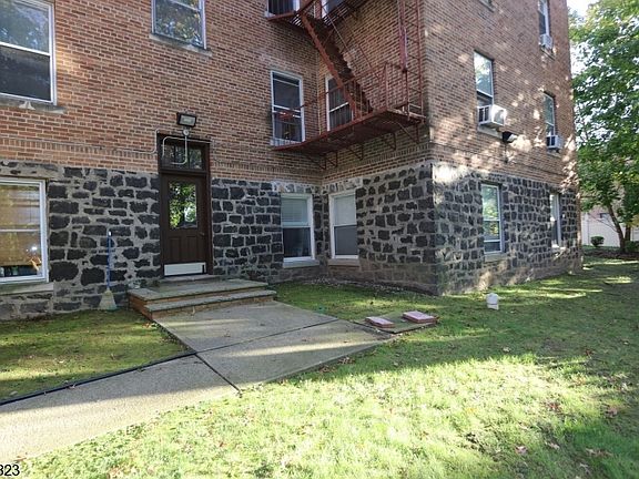 5th image of 250 Broad Ave APT 4E