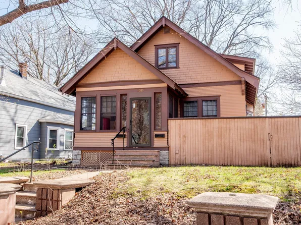 2055 Temple Ct, Saint Paul, MN 55104