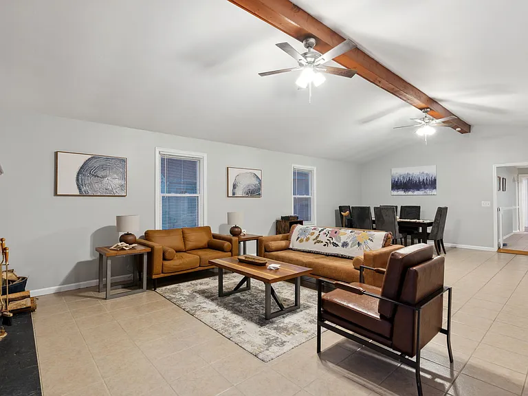 2415 Telegraph Rd — Photo 22
