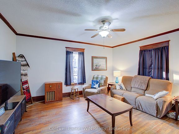 4th image of 17 Arthur St E
