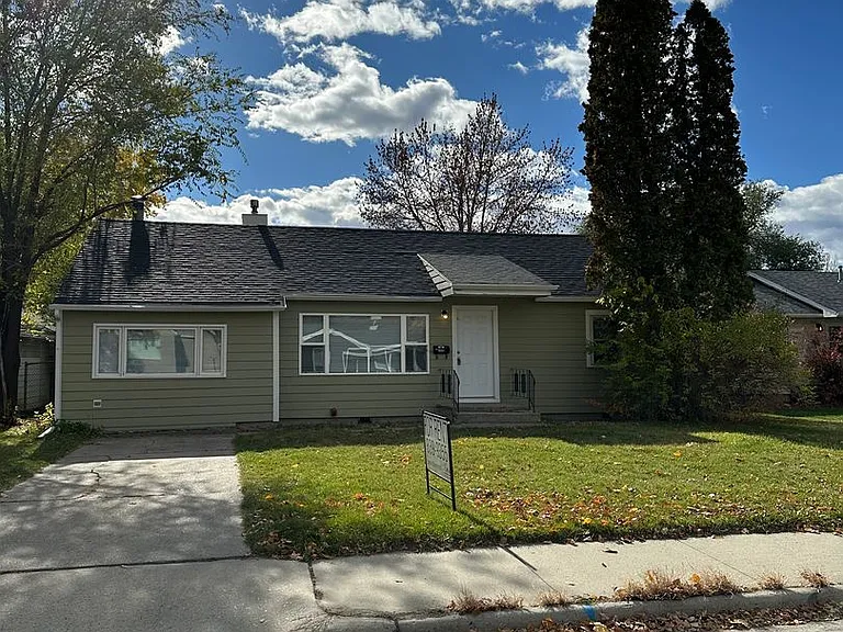 1718 Avenue D — Photo 1