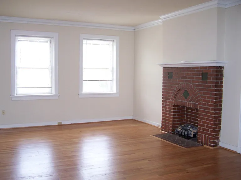 761 Heman Ave — Photo 7