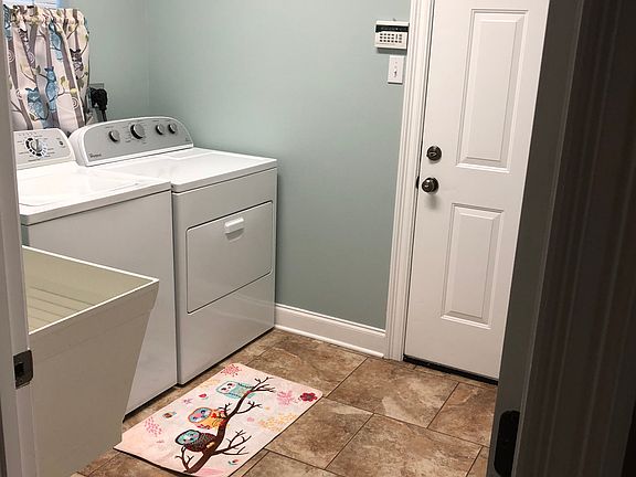 2nd image of 114 Jenny Ct