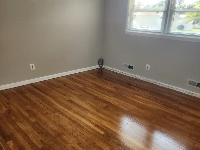 1435 Seminole Rd — Photo 6