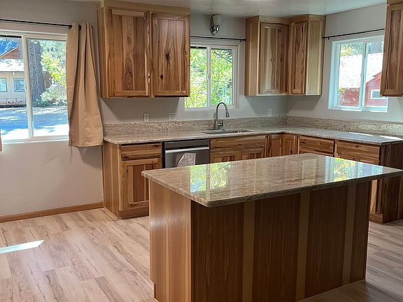 4th image of 2301 Utah Ave
