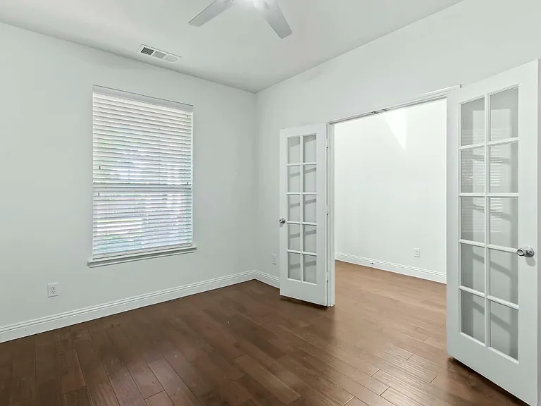 4424 Overbrook Dr — Photo 9