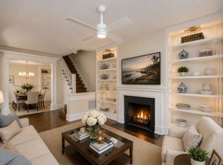 36 E Chestnut Hill Ave, Philadelphia, PA 19118
