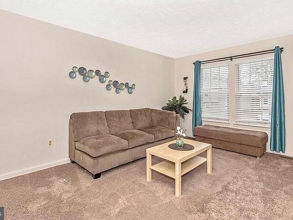 4th image of 814 205th St