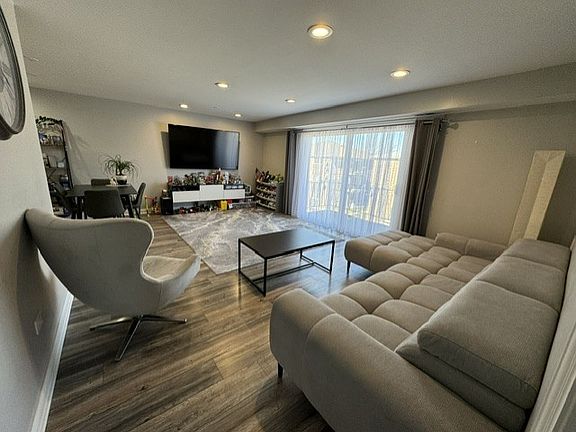 4th image of 5846 W 77th St Unit 303