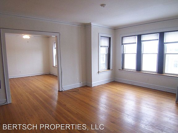 2nd image of 4305 N Damen Ave #1W