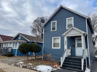 404 S Jackson St, Waukegan, IL 60085