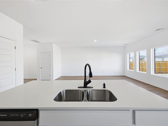 5th image of 10517 Little Blue Ln