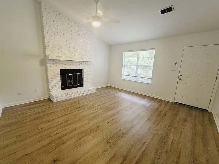 2939 Par Ln — Photo 5