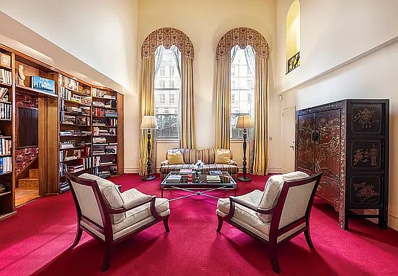 2nd image of 136 E 79th St #1W
