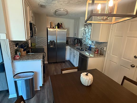 5th image of 514 Valderia Dr