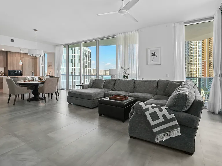 17550 Collins Ave #1205 — Photo 29