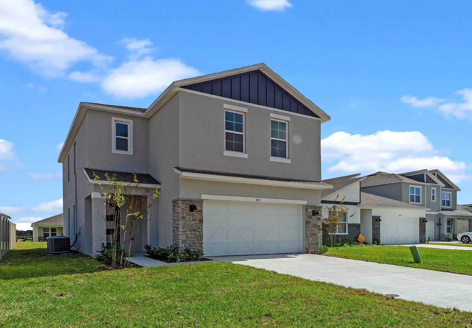 4 bed, 2.5 bath, 2260 sqft, $2,200 — Photo 1