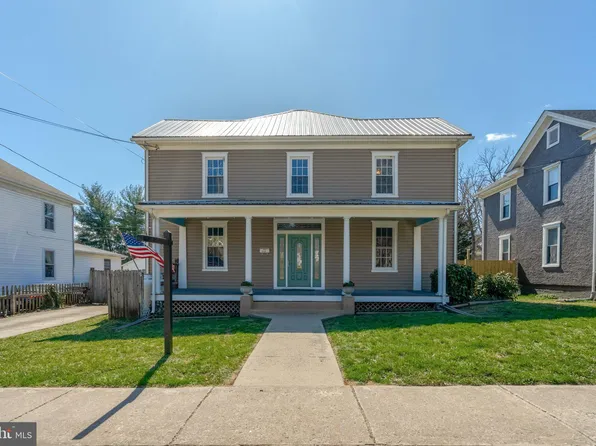 112 Luray Ave, Front Royal, VA 22630