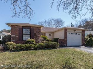 1 Whitney Ct, Brick, NJ 08724