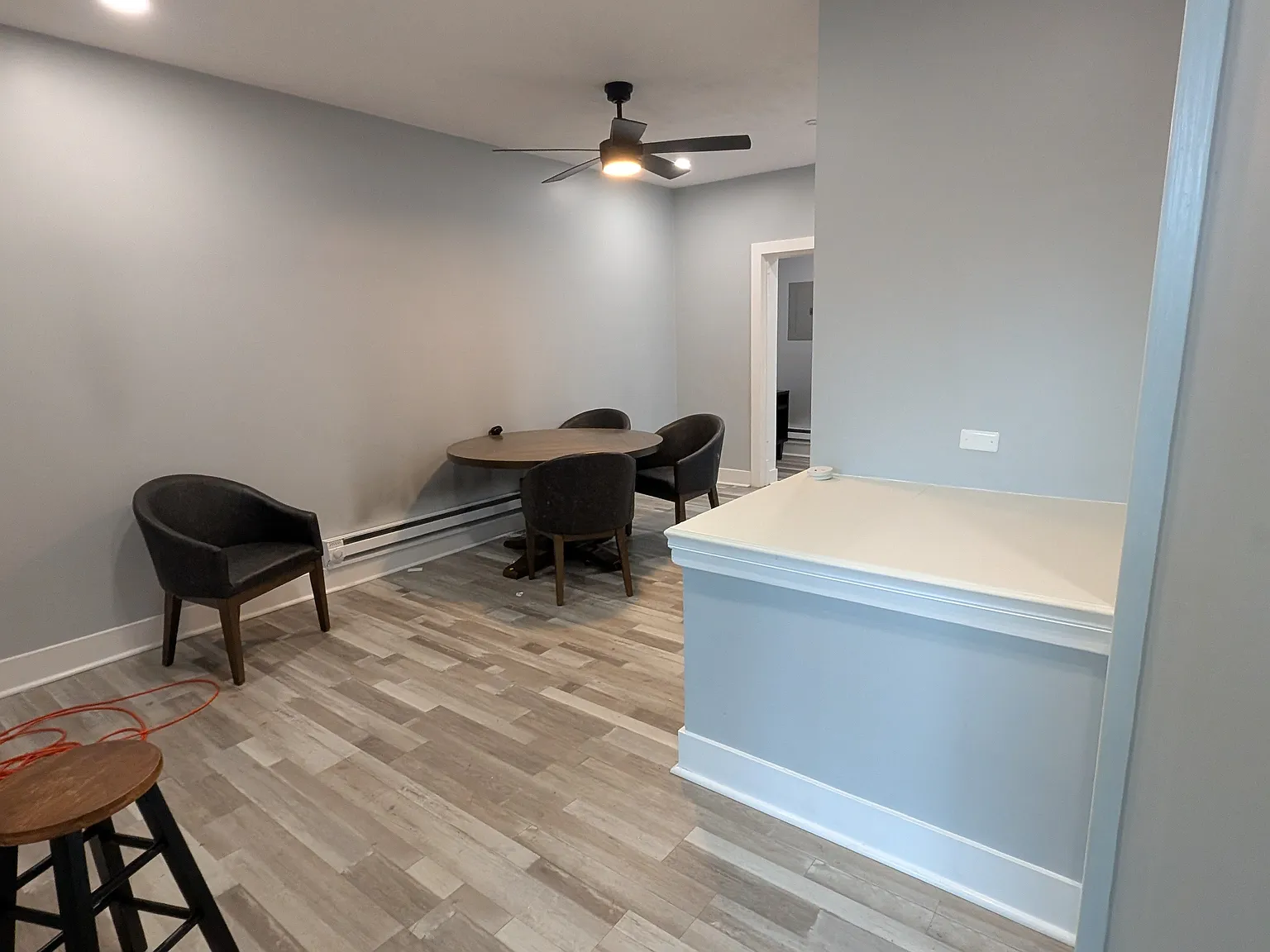 3 bed, 950 sqft, $1,700 — Photo 4